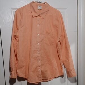 GAP Women's Button-Up Shirt in Soft Pumpkin / Peach